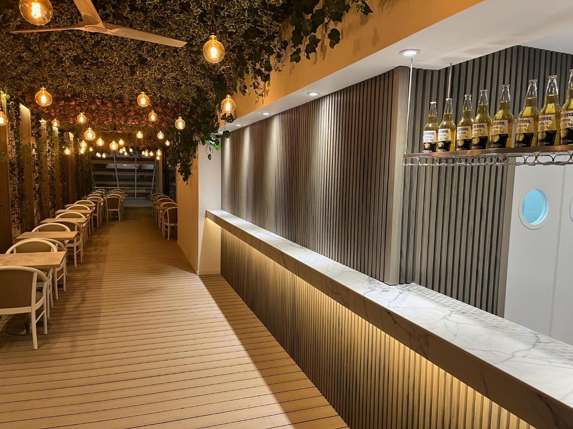 Holiday Inn Rosario By Ihg Екстериор снимка