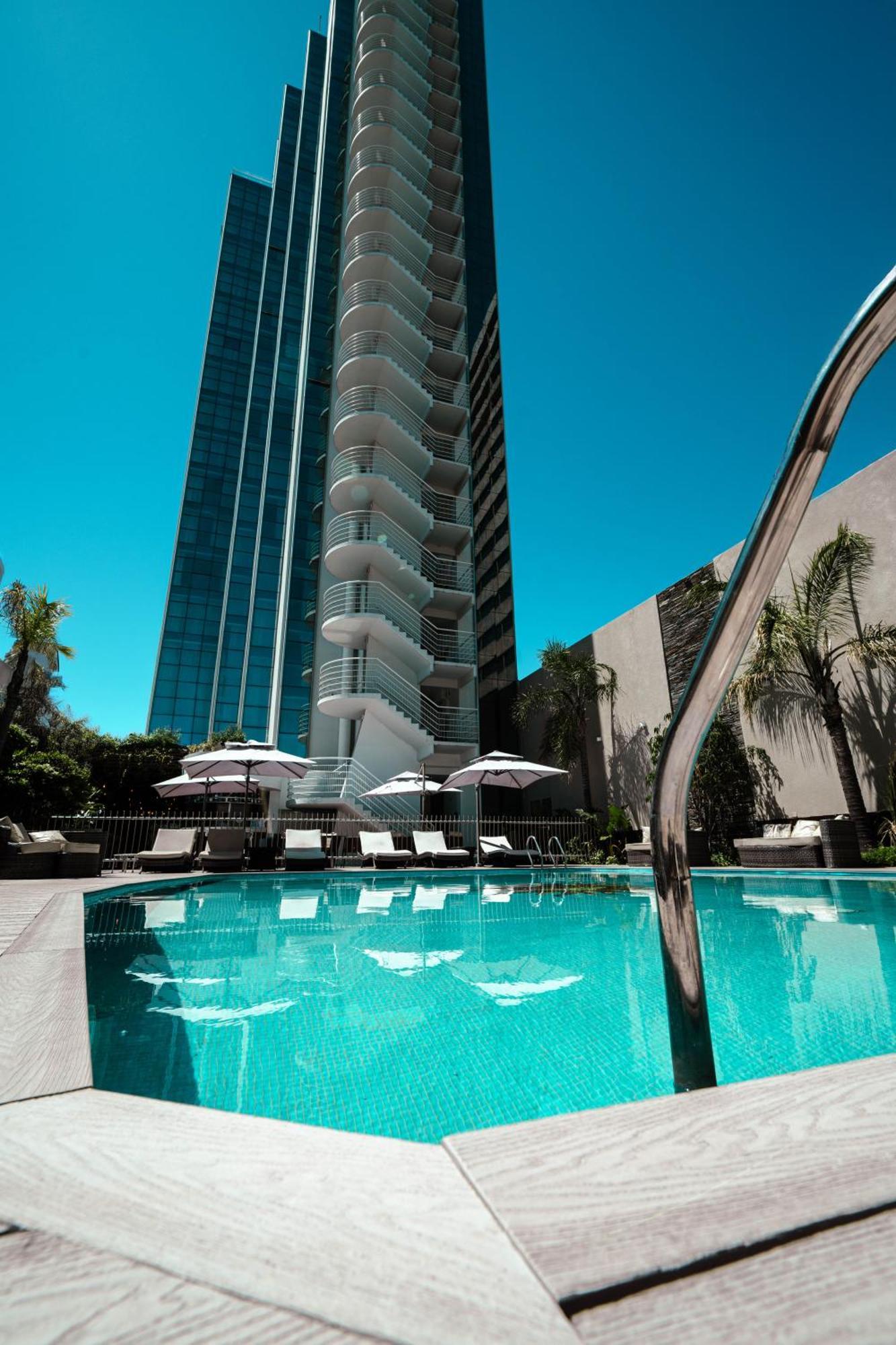 Holiday Inn Rosario By Ihg Екстериор снимка