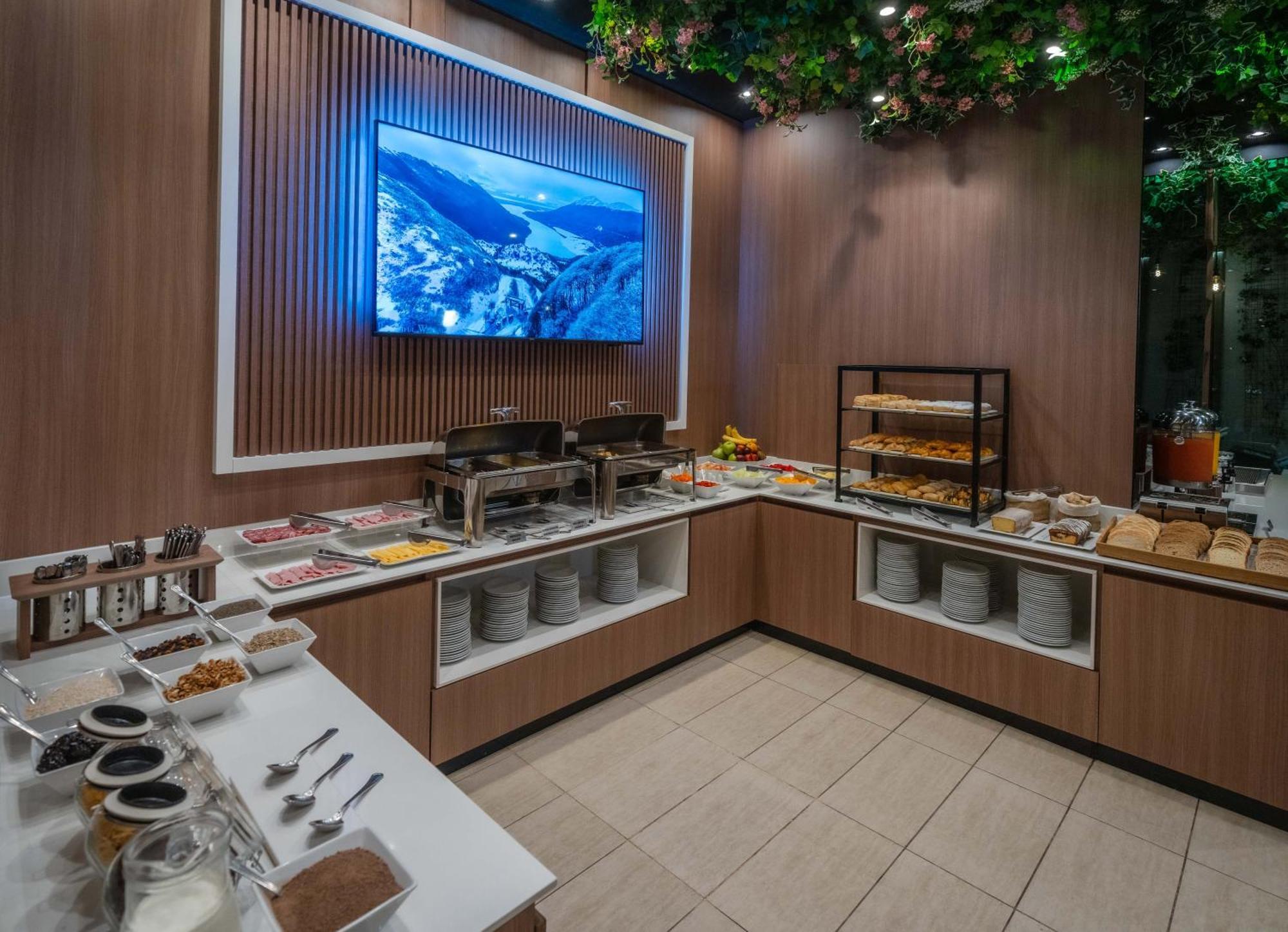 Holiday Inn Rosario By Ihg Екстериор снимка
