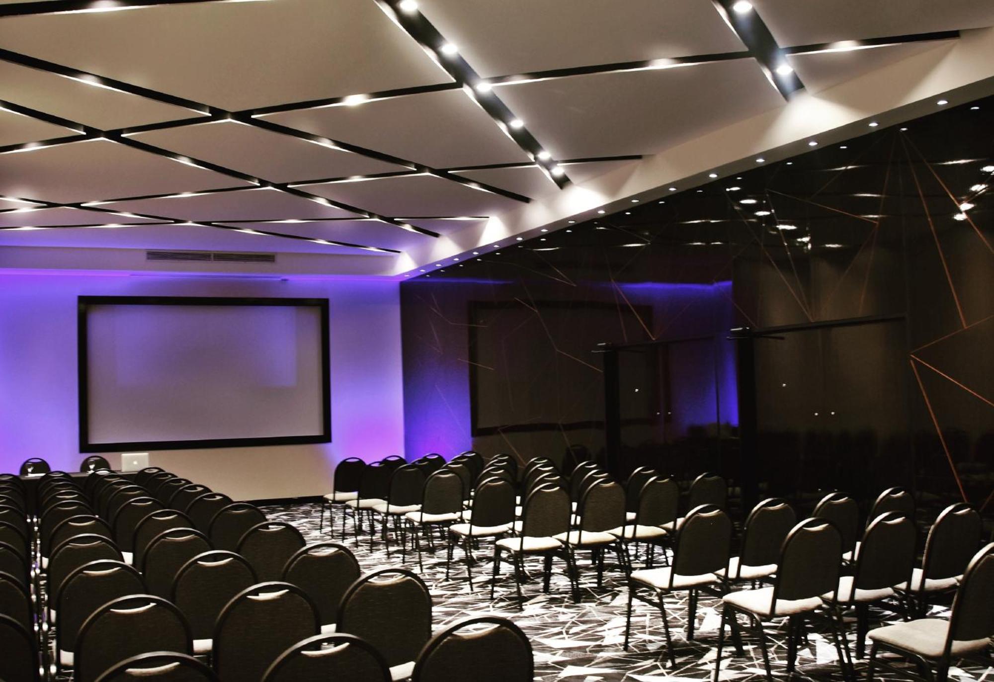 Holiday Inn Rosario By Ihg Екстериор снимка