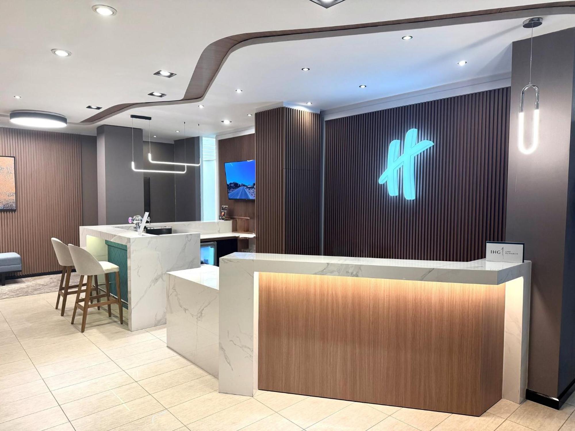 Holiday Inn Rosario By Ihg Екстериор снимка